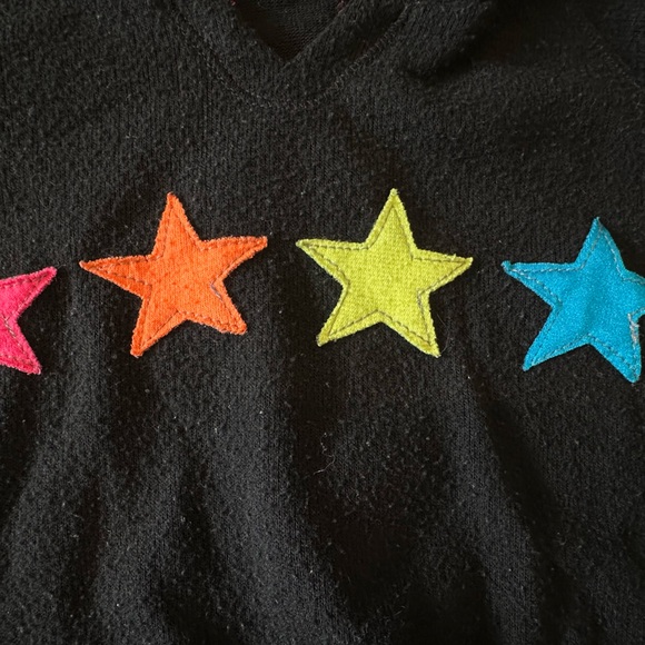 Designer From Denny’s-Random Hearts Kids Black Hoodie with Vibrant Star Design - Picture 2 of 7
